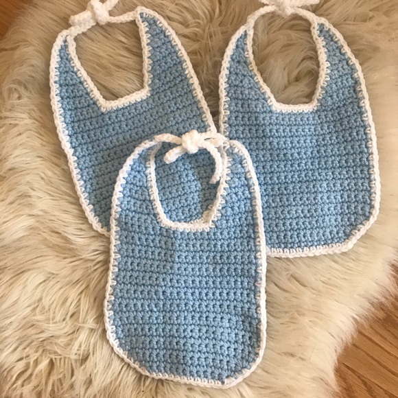 Other - 🌞 4 for 35 // 3 baby boys knit bibs bundle